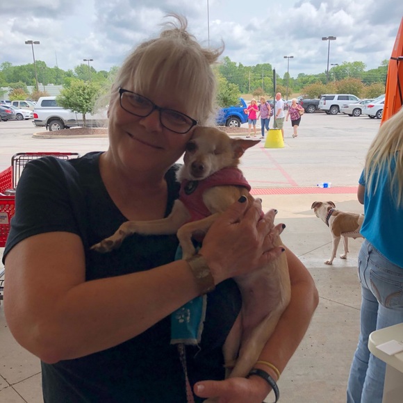 Meet your Posher, Lisa - Picture 3 of 8